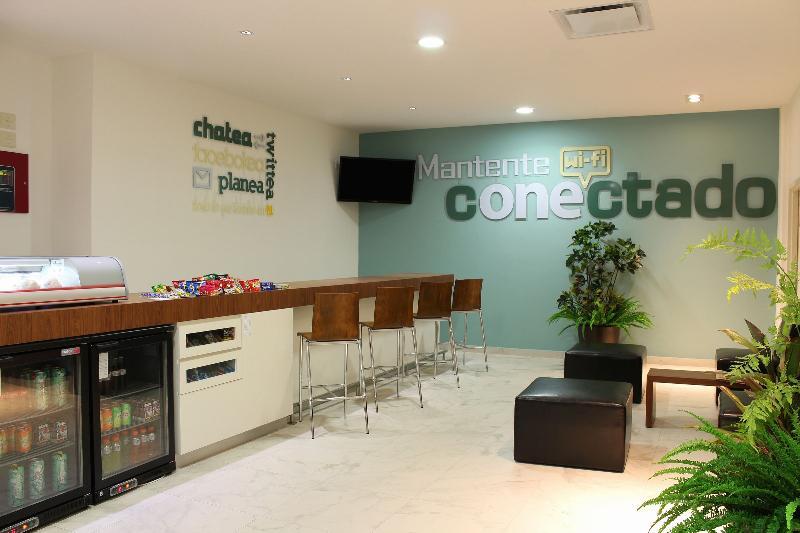 One Chihuahua Fashion Mall Exterior foto